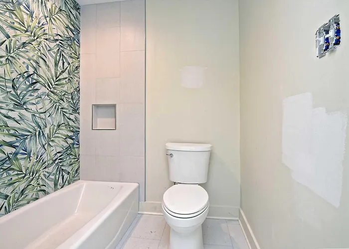 Breezy Shores East 7 Bedroom Holiday home