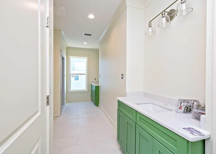 Holiday home Breezy Shores East 7 Bedroom